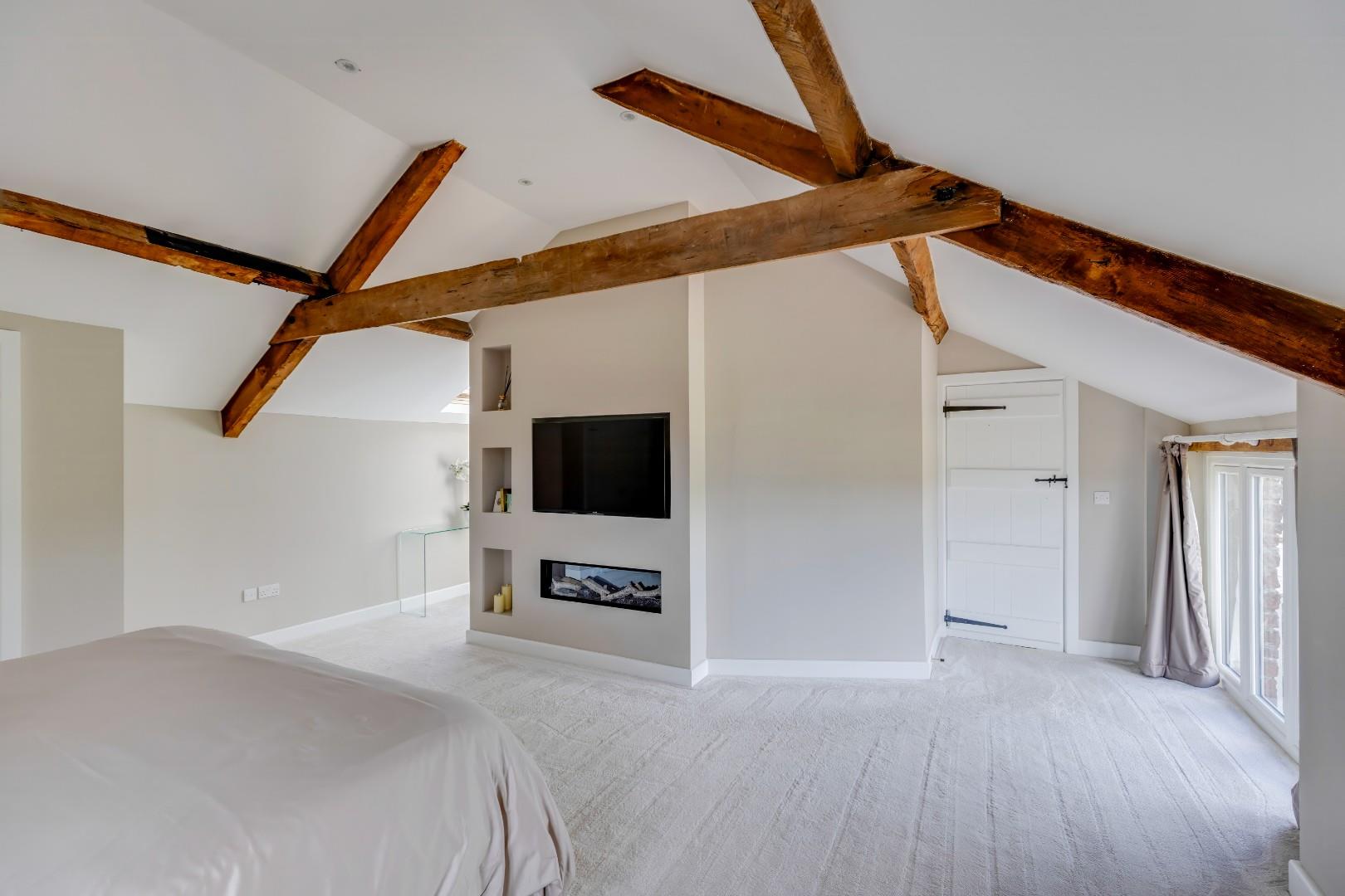 Warren Farm, Pendoylan, Nr Cowbridge, Vale of Glamorgan, CF71 7UJ